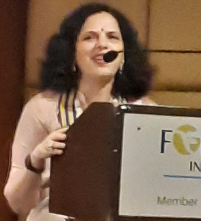 श्रीमती दीपाली शर्मा